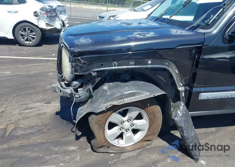 2009 Jeep Liberty Sport из США, поврежденный, VIN 1J8GP28K99W527372